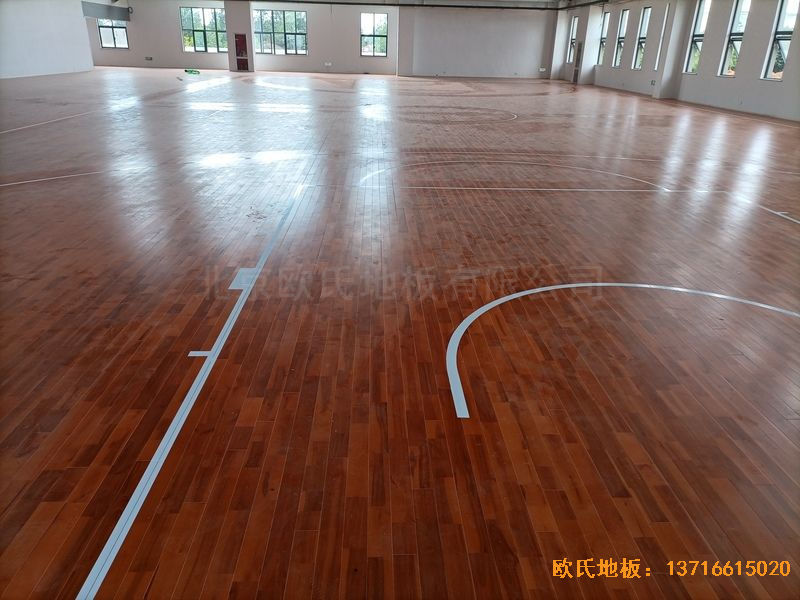 江蘇宿遷運(yùn)河路學(xué)校運(yùn)動(dòng)木地板施工案例