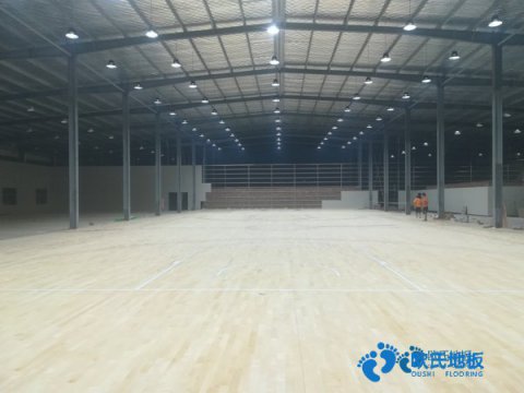 雙層龍骨體育運(yùn)動地板如何保潔