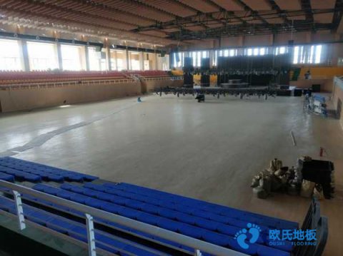 去哪買運(yùn)動場木地板安裝公司
