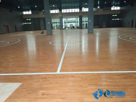 運(yùn)動場地板價(jià)位