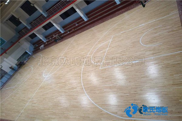 學(xué)校籃球場地木地板優(yōu)點