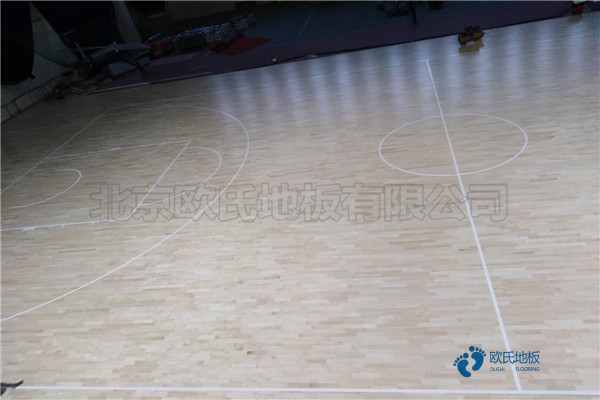 較好的籃球運(yùn)動木地板的結(jié)構(gòu)