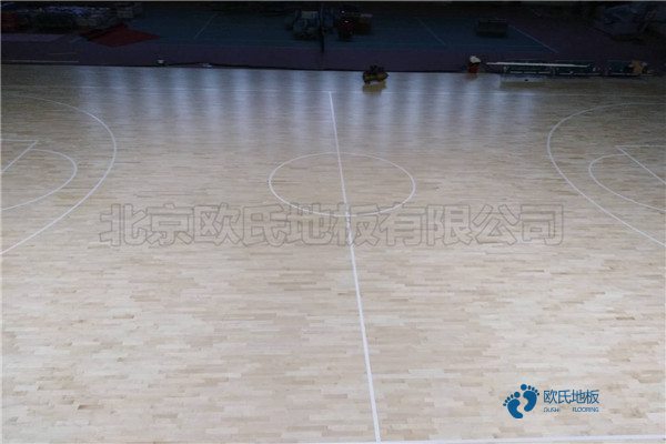 較好的籃球運(yùn)動木地板的結(jié)構(gòu)